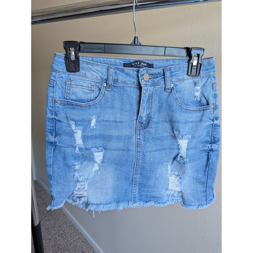 Wax Jean Los Angeles Light Wash Distressed Denim Mini Skirt Raw Hem Small 90114‎